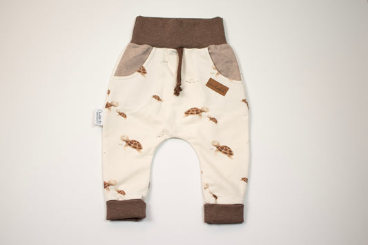 Pumphose Mayla Print | braune Schildkröten