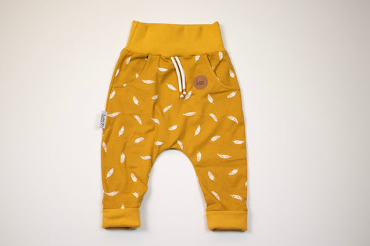 Pumphose Mayla Print | gelb mit Federn